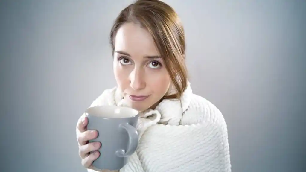 Stručnjaci objašnjavaju – Koliko hladnoća zaista utiče na to da se BRŽE RAZBOLIMO?