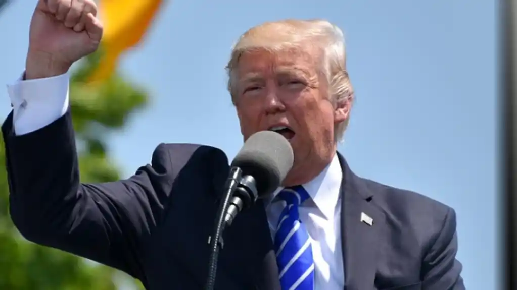 Tramp od 1. februara uvodi carine evropskim zemljama zbog Grenlanda