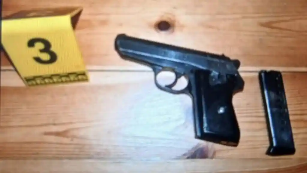 U Danilovgradu pretresom oduzet pištolj, vazušna i podvodna puška