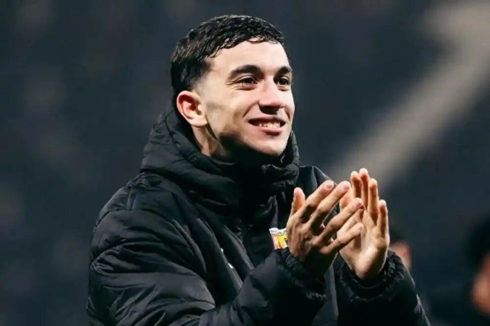 Vojnička disciplina, ali i dječak sa fudbalom iz školskog dvorišta