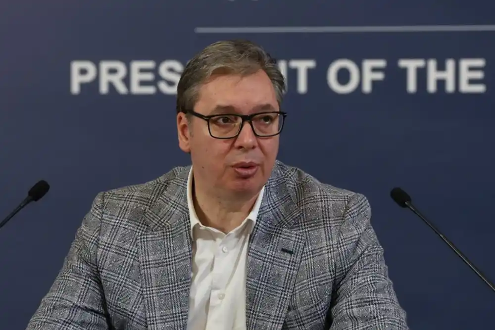 Vučić poručio da nije Milošević i da nije naivan: Milijarde su potrošene da me sruše, ali Srbija neće popustiti; Pripremaju se oluje, ali mi ćemo ostati čvrsti