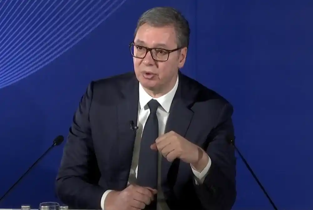 Vučić: Probudili su me u 3.20 zbog Ane Bekute, šta reći za ljude koji ženu gađaju grudvama osim – divljaci
