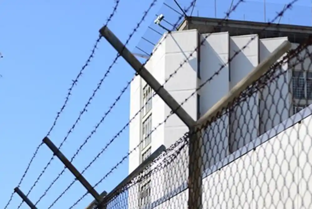 Zatvorenici u Gvatemali preuzeli tri zatvora, drže 46 ljudi kao taoce