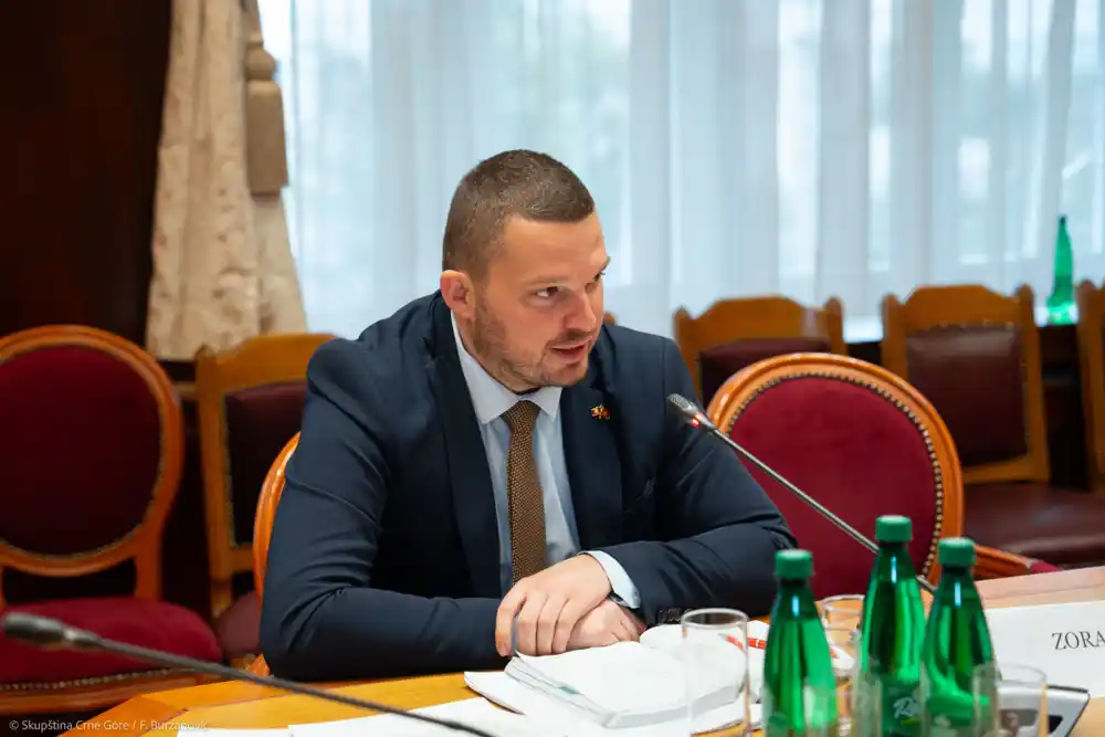 Zoran Mikić (GP URA): Vlada je usko grlo evropskog procesa, ne Skupština