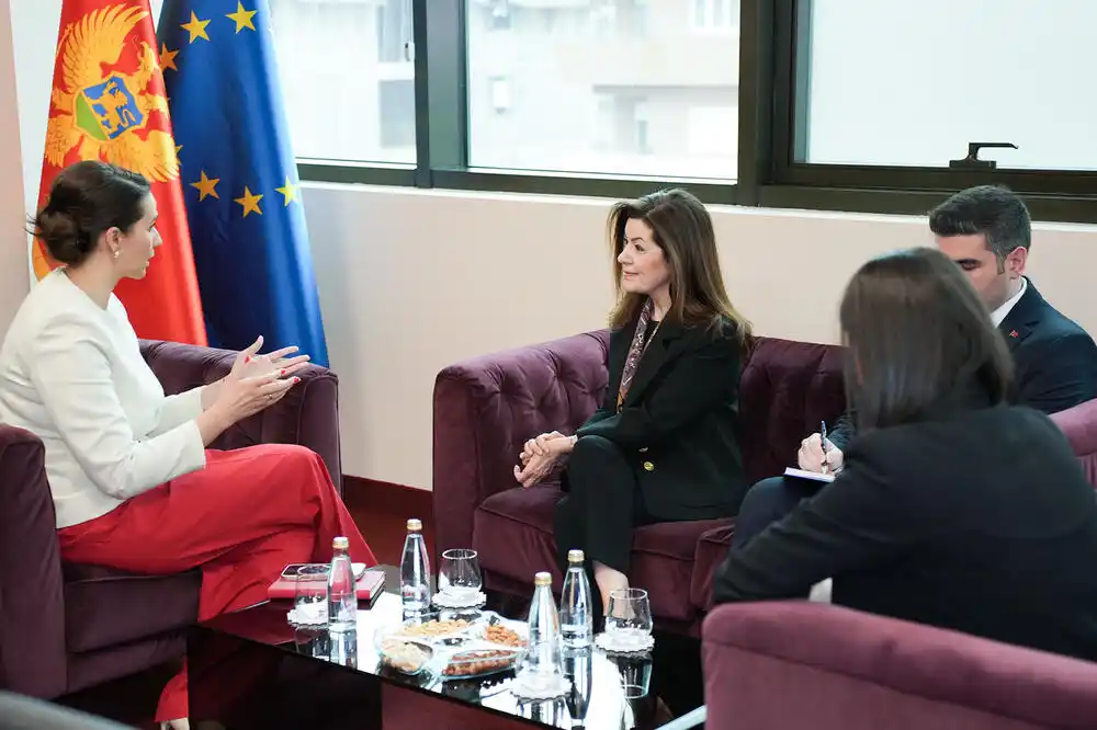 Adžović – Unlu: Dalje jačati partnerske odnose Crne Gore i Turske