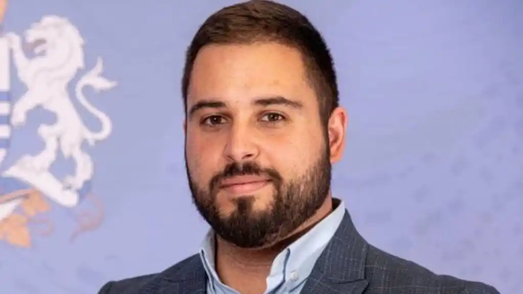 Arsović: Odbornici NSD, nekadašnjeg DF-a i Borovinić-Bojović su očigledno spremni da se odreknu trobojke u Podgorici