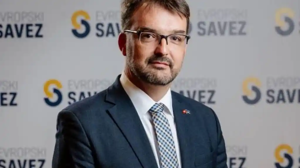 Belan: Zašto nas gradonačelnik Mujović svađa sa Srbijom?