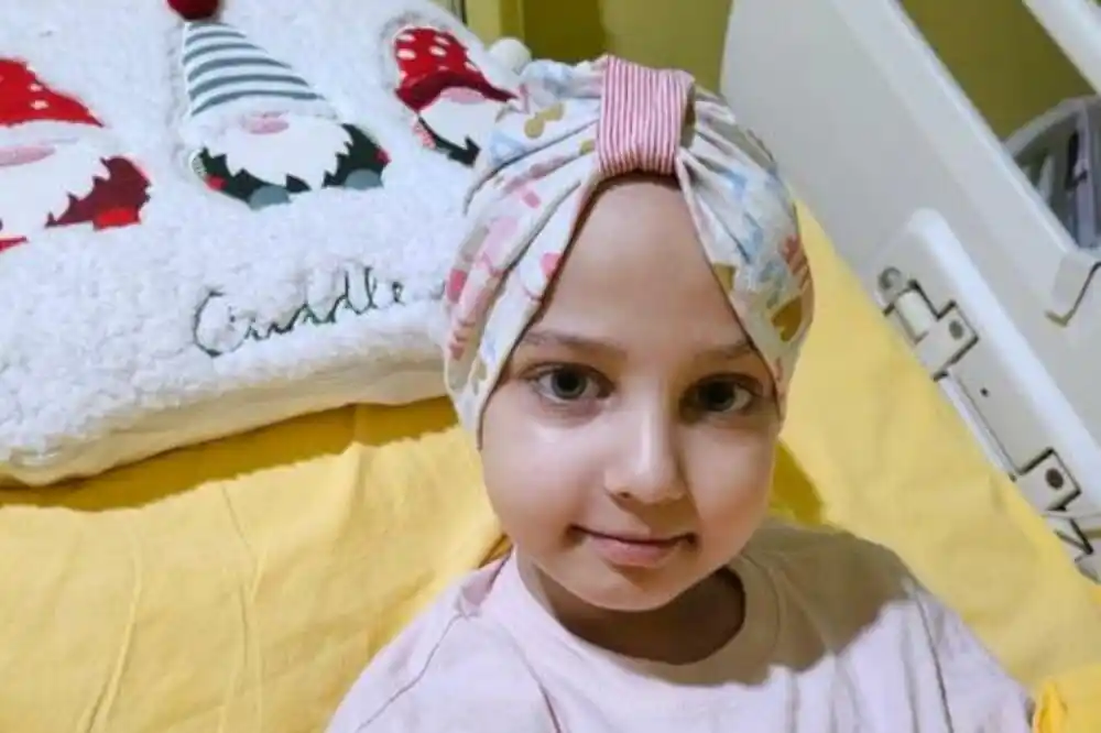 „Budi human“: Šestogodišnjoj Lajli koja boluje od akutne limfoblastne leukemije upućeno 3.000 evra pomoći