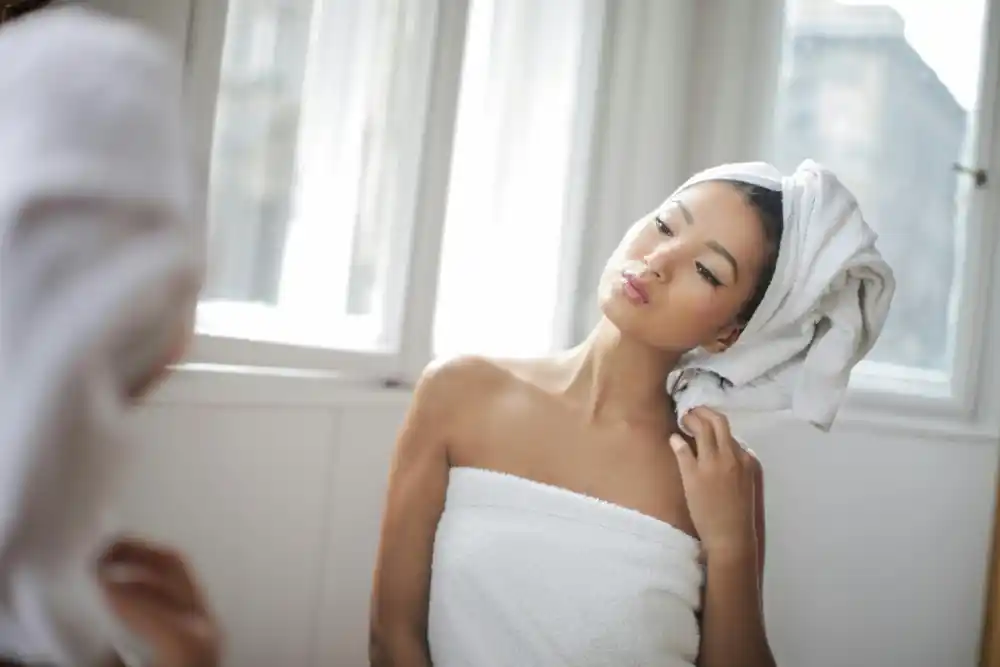 Da li ćemo se prehladiti ako izađemo napolje sa mokrom kosom?