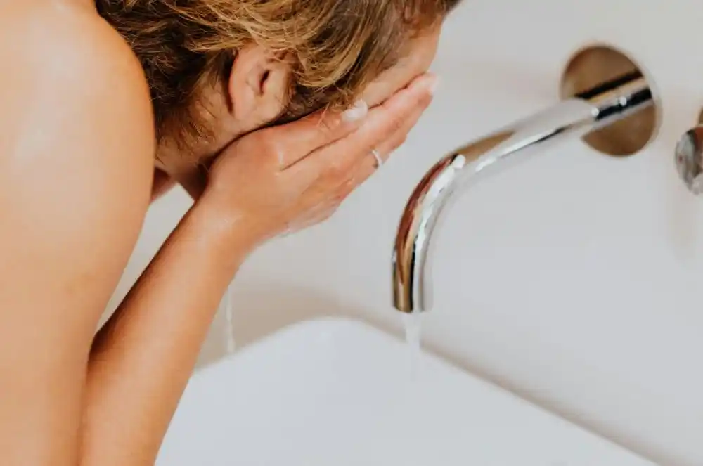 Da li je potrebno umivati se i ujutro i uveče, i kako?