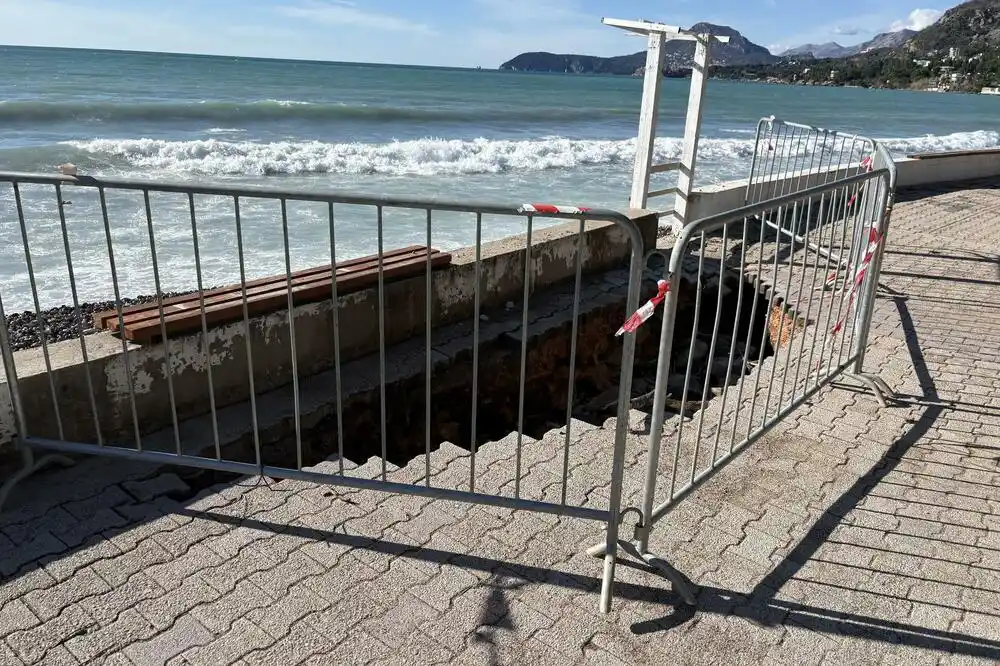 More odnijelo dio infrastrukture u Baru i Sutomoru