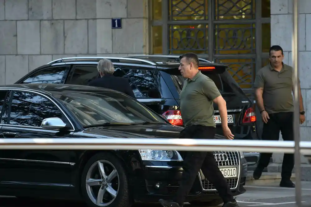 Povećanje na platu dobili samo čuvari predsjednika države, Vlade i Skupštine?