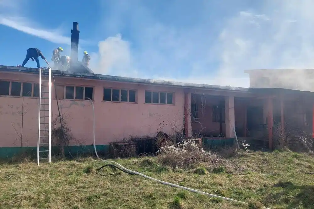 Požar u bivšoj fabrici „Meduza“ u Bijelom Polju