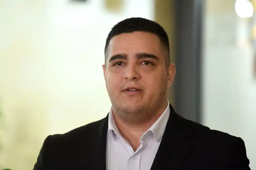 Radević napustio Slobodnu Crnu Goru, zadržao mandat u Skupštini Glavnog grada