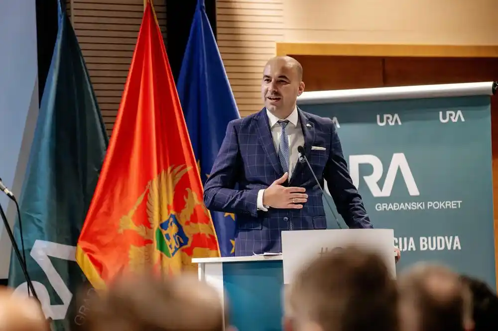 Rađenović: Spriječili smo sa građanima suludu ideju da se grade stanovi na Slovenskoj plaži i u Miločerskom paku