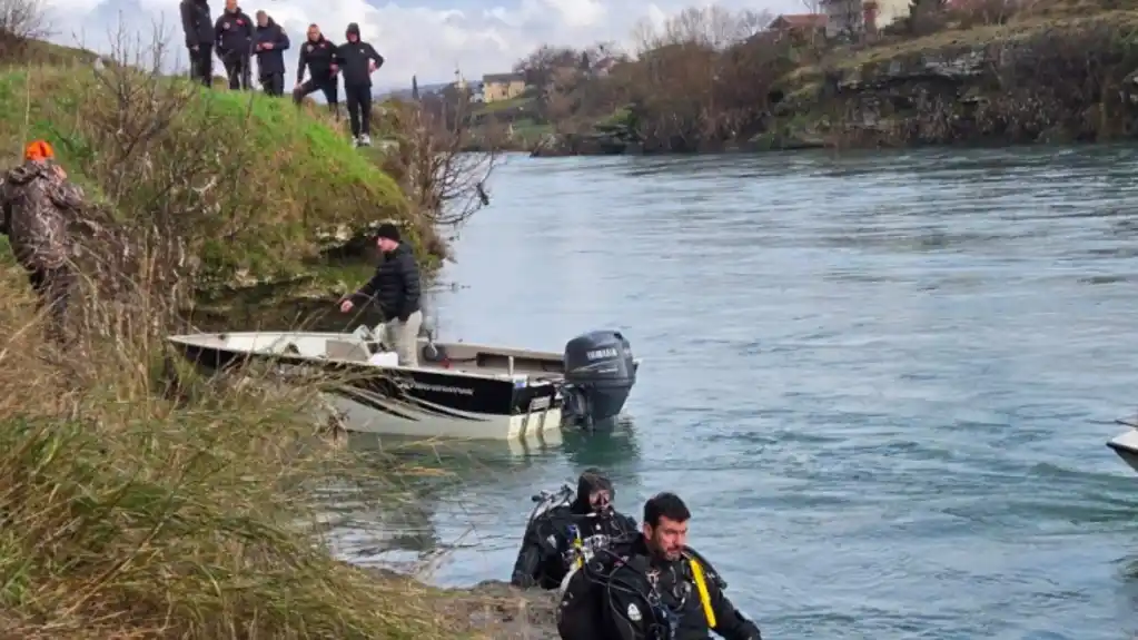 Ronioci u Morači našli djelove automobila i saobraćajnu dozvolu
