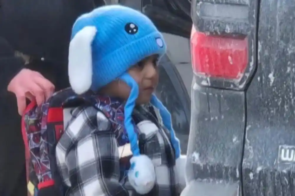 Sudija naredio da se puste petogodišnjak i njegov otac, koje su imigracioni službenici zadržali tokom racije u Minesoti