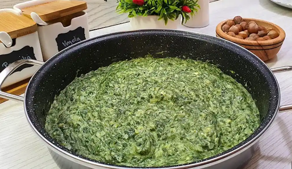 Trik za bolji ukus spanaća