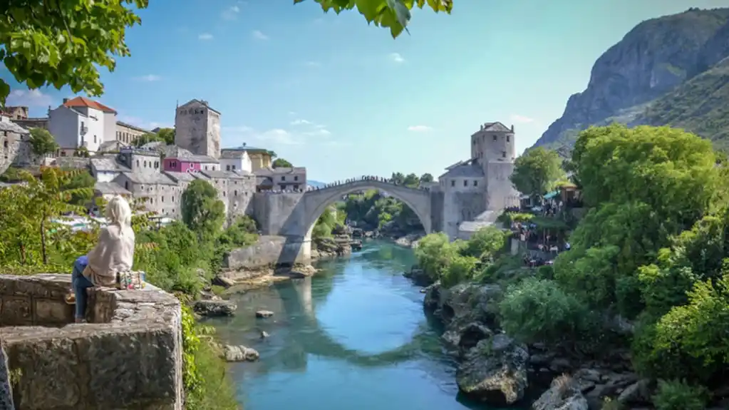 Ubistvo u Mostaru: Pored ambulante pronađeno tijelo muške osobe