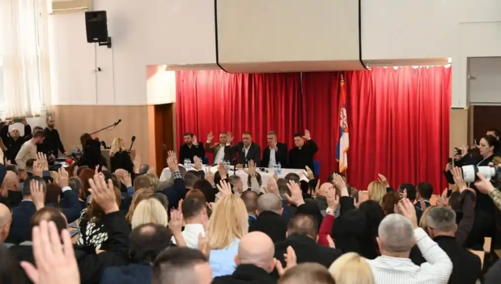 Upozorenje sa sastanka predstavnika srpskog naroda na Kosmetu: Kurti planira da protjera 10.000 Srba za KiM