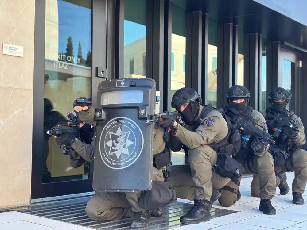 Uprava policije i Ambasada SAD: Uspješno izvedena taktička vježba, bezbjednosni sistem spreman za krizne situacije