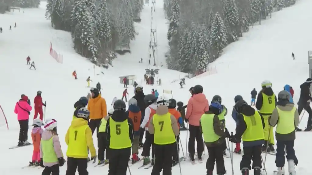 U zimskim radostima u Kolašinu uživaju domaći posjetioci, gosti iz regiona i svijeta