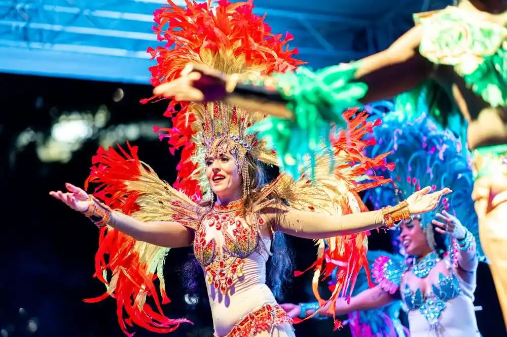 Više od 600 učesnika na međunarodnom karnevalu Praznika mimoze