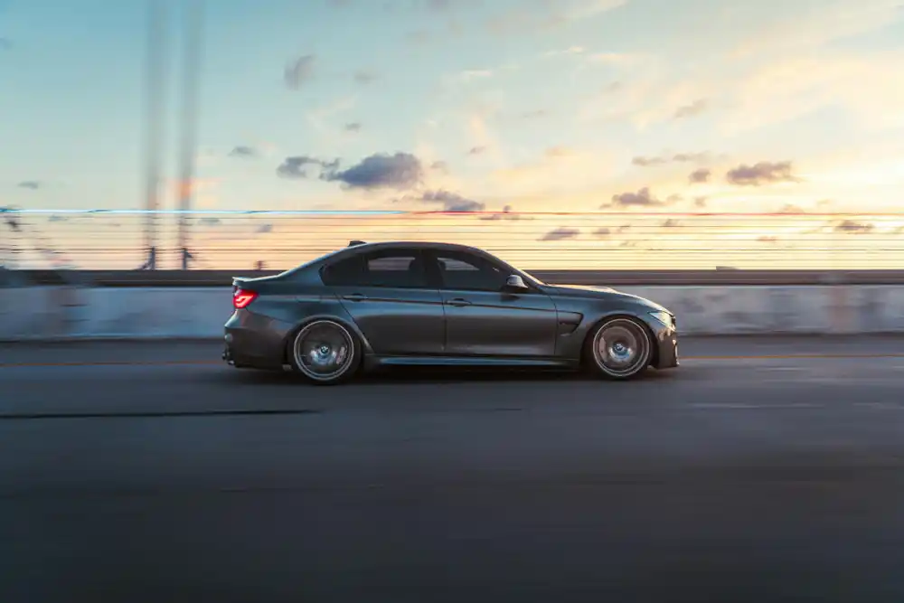 Vozni park Skupštine zvanično broji 37 vozila: Tajna ko vozi nove „mazde“