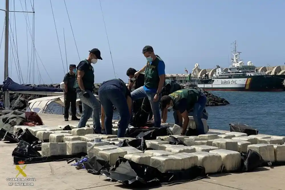 Zaplijenjeno više tona kokaina kod meksičkog ostrva Klarion