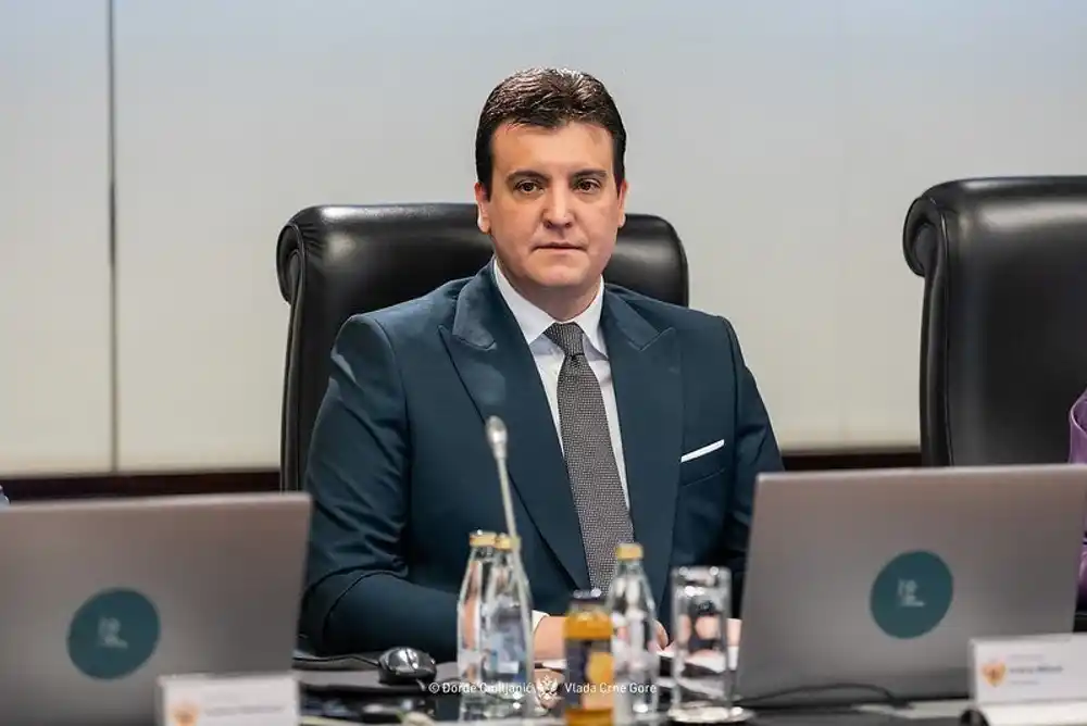 Bivši ministar pravde opet zaboravio obaveze: ASK pokrenuo prekršajni postupak protiv Andreja Milovića