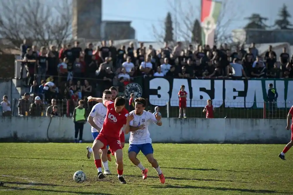 Derbi treće lige pred 1.300 gledalaca: Zabjelo nanijelo prvi poraz Balkan iglsima