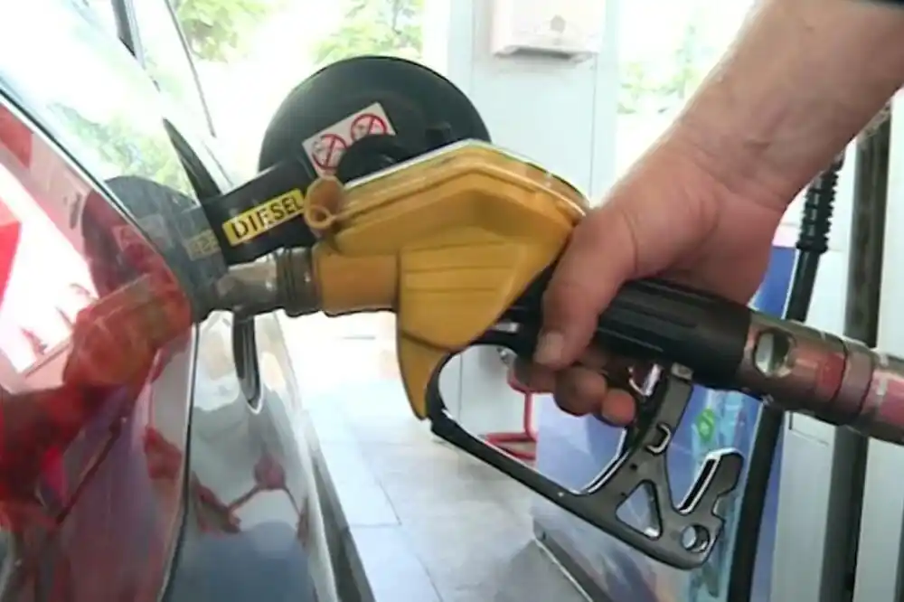 Hrvatska nastavlja s ograničenjem cijena goriva na benzinskim pumpama, ali samo van autoputeva