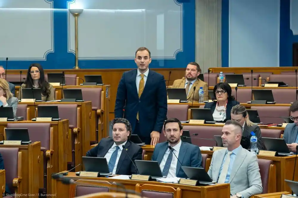 Konatar pozvao Vladu da smanji akcize na gorivu za naredna tri mjeseca: „Jedini način da se zaštiti standard građana“