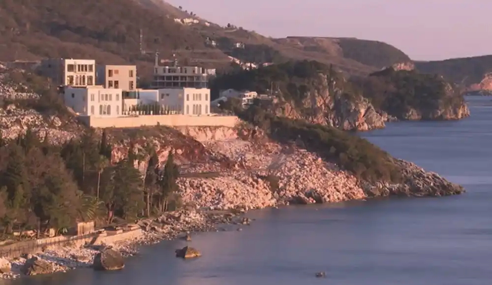 Mještani Kamenova traže hitnu reakciju zbog miniranja obale