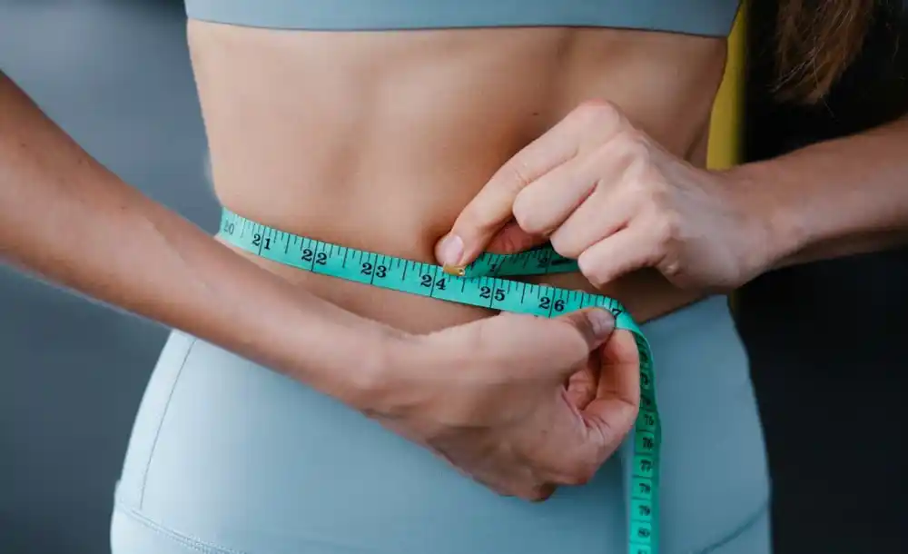 Navika za koju mislite da smanjuje kilograme zapravo vodi do većeg stomaka