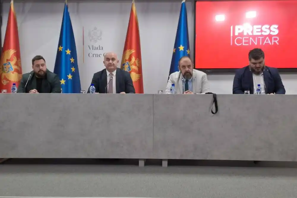 Obeštetiće gazdinstva u slučaju veće štete prouzrokovane ptičijim gripom