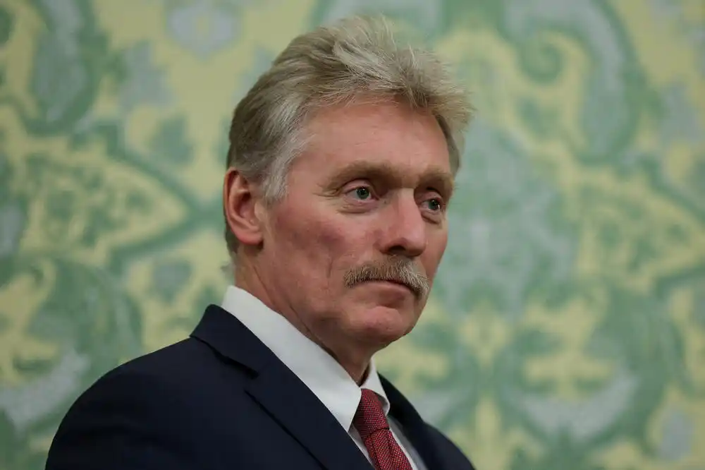 Peskov: Rusija ostaje u kontaktu sa SAD-om u vezi s mogućim rješavanjem ukrajinskog pitanja