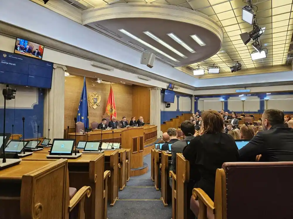 Politiko: EU ne želi novu Mađarsku, Crna Gora „pokusni kunić“ kad je u pitanju proširenje