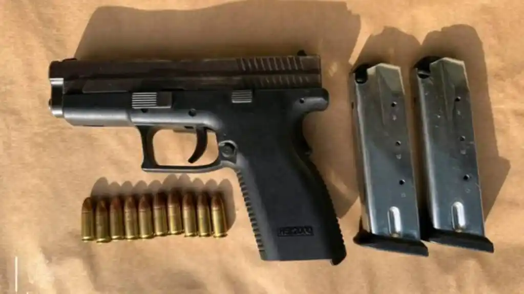 Pretresi u više gradova: Zaplijenjeno oružje, droga i municija