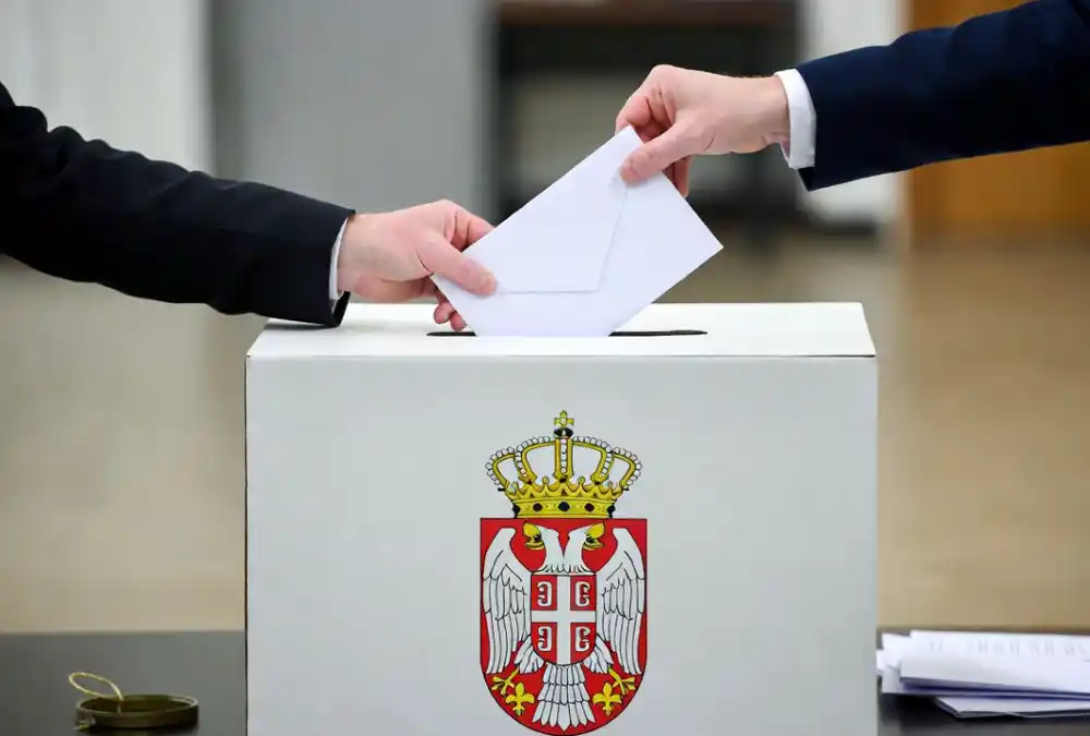 Prvi incidenti na izborima u Srbiji: Napadnuti aktivisti SNS-a