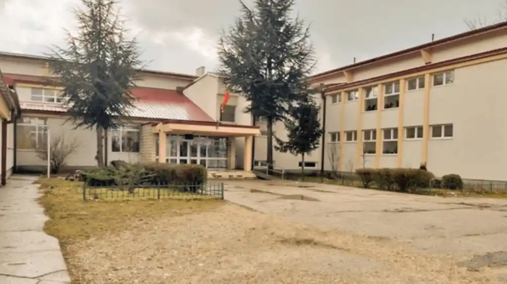 Raspisan tender za adaptaciju fiskulturne sale u OŠ ,,Jagoš Kontić”