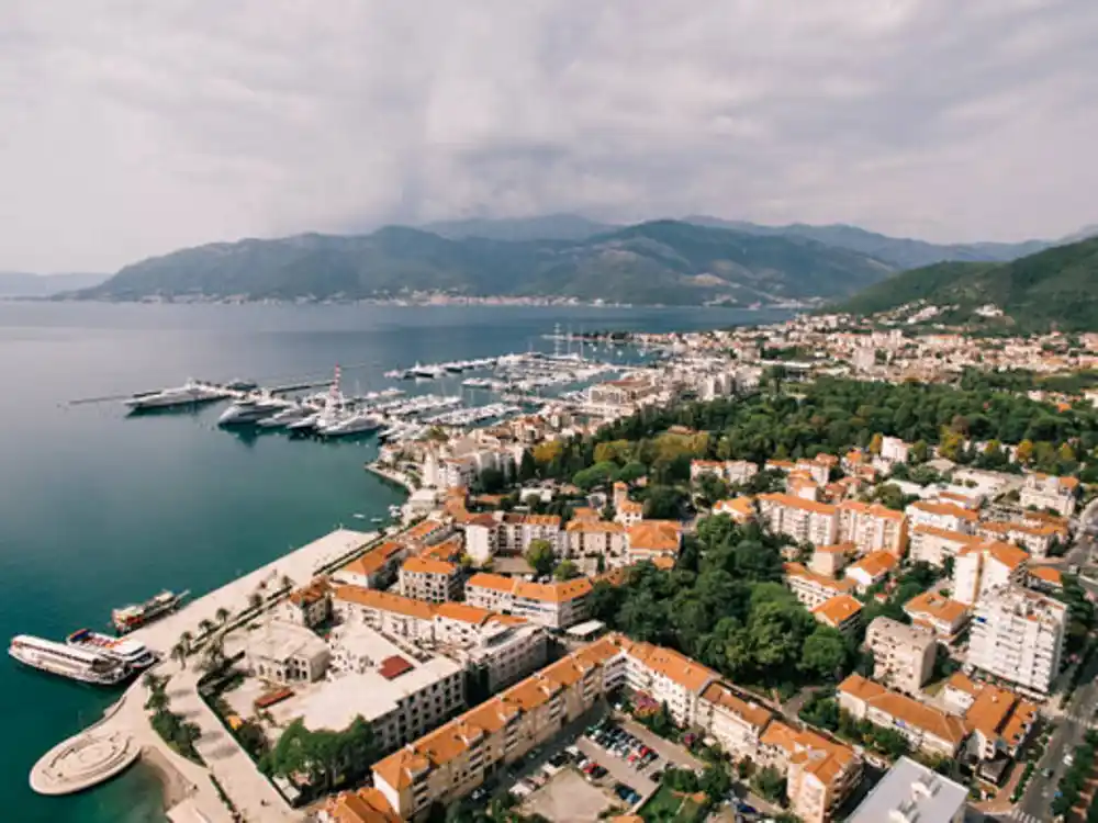 Tivat: Blagi pad broja gostiju