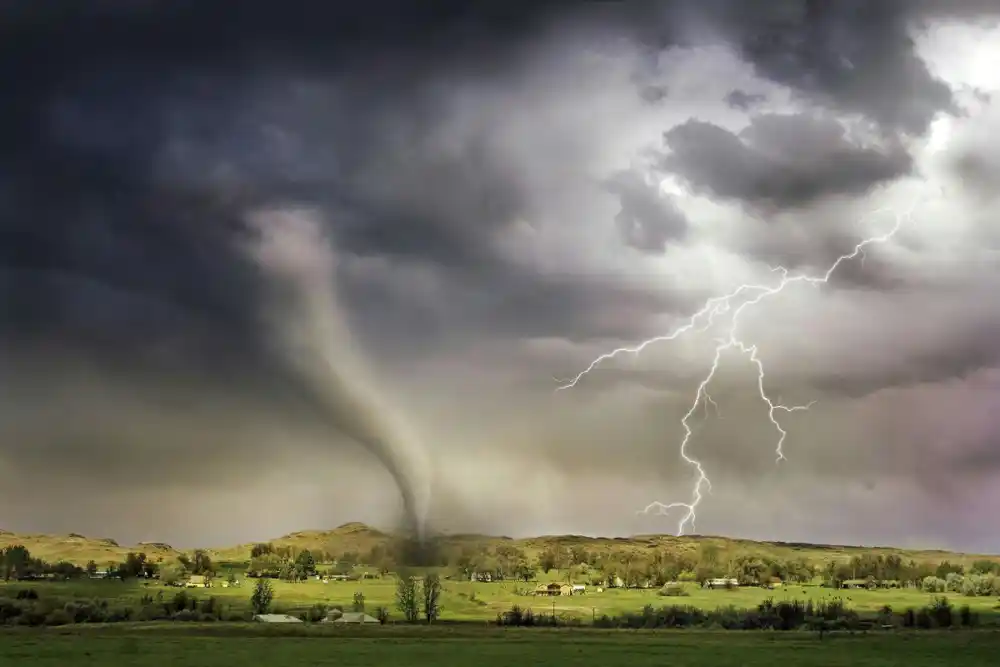 Tornado u Mičigenu i Ohaju, šest ljudi poginulo