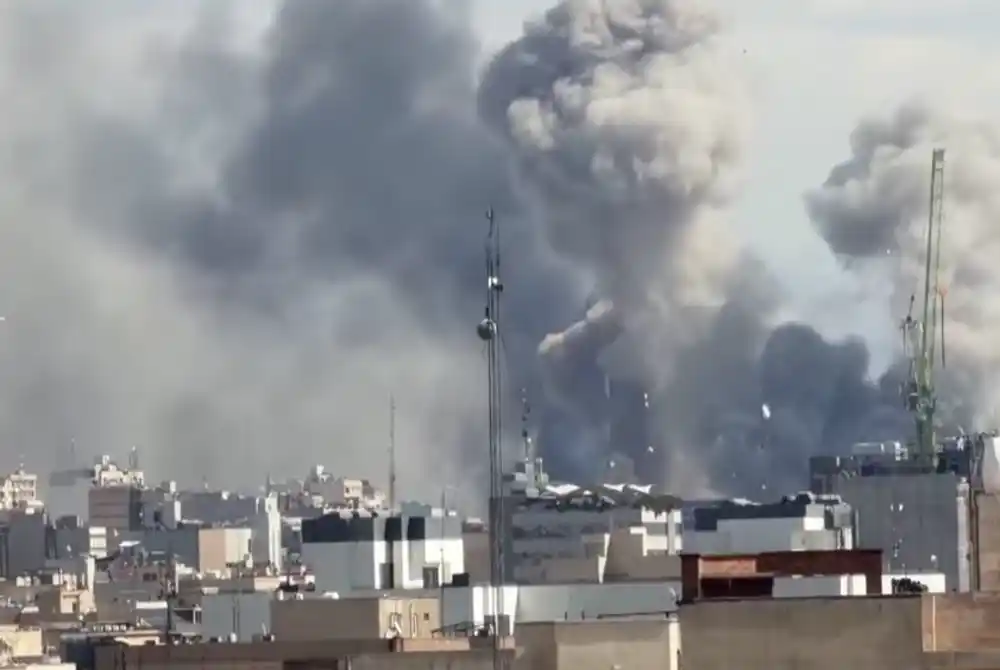 Tramp tvrdi da je Iran poražen; Švajcarska odbila američke prelete, presretnuti iranski dronovi