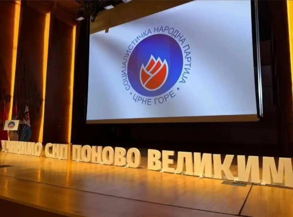 Trampovi i Reganovi socijalisti: SNP parafrazirao poznati slogan na projekciji dokumentarca o svojim osnivačima