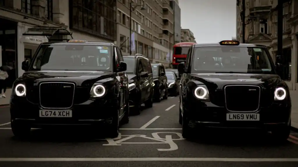 Uber ulaže milijarde: Na ulice stiže 50.000 robotaksija!