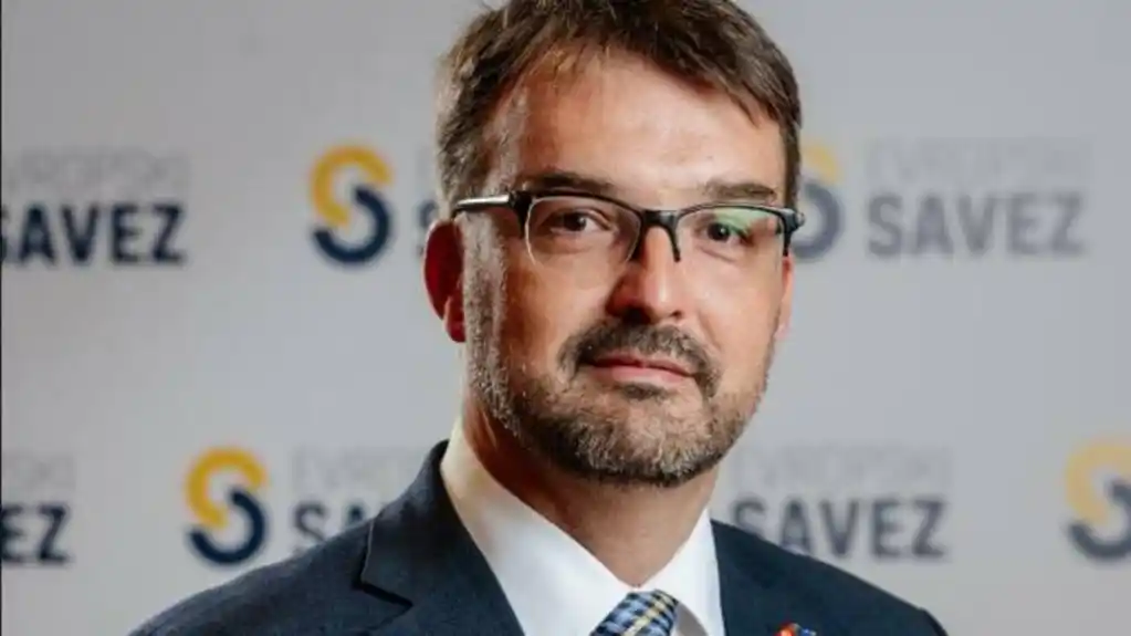 Belan: Teatar apsurda – Visoki predstavnik EU opominje Mandića da mora čestitati Dan nezavisnosti države čiji je predsjednik parlamenta