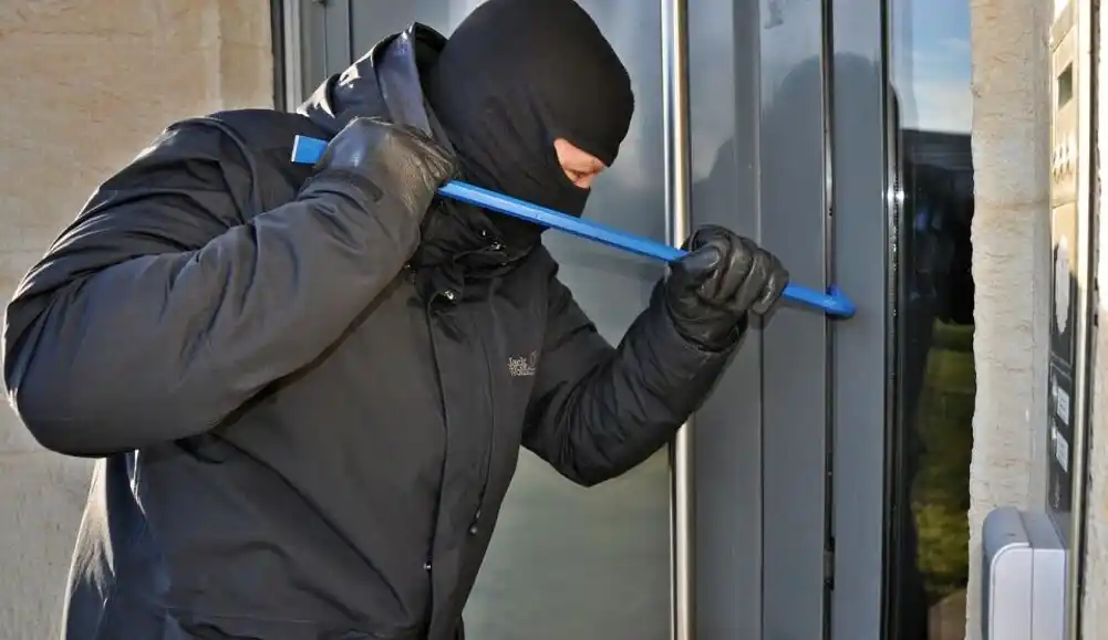 Dvije prijave zbog dva pokušaja krađe u prodavnicama