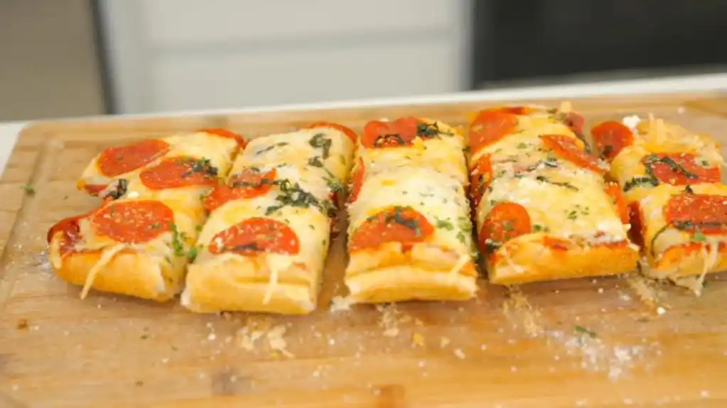 Francuska pica na bagetu, hrskava i brza verzija omiljenog jela