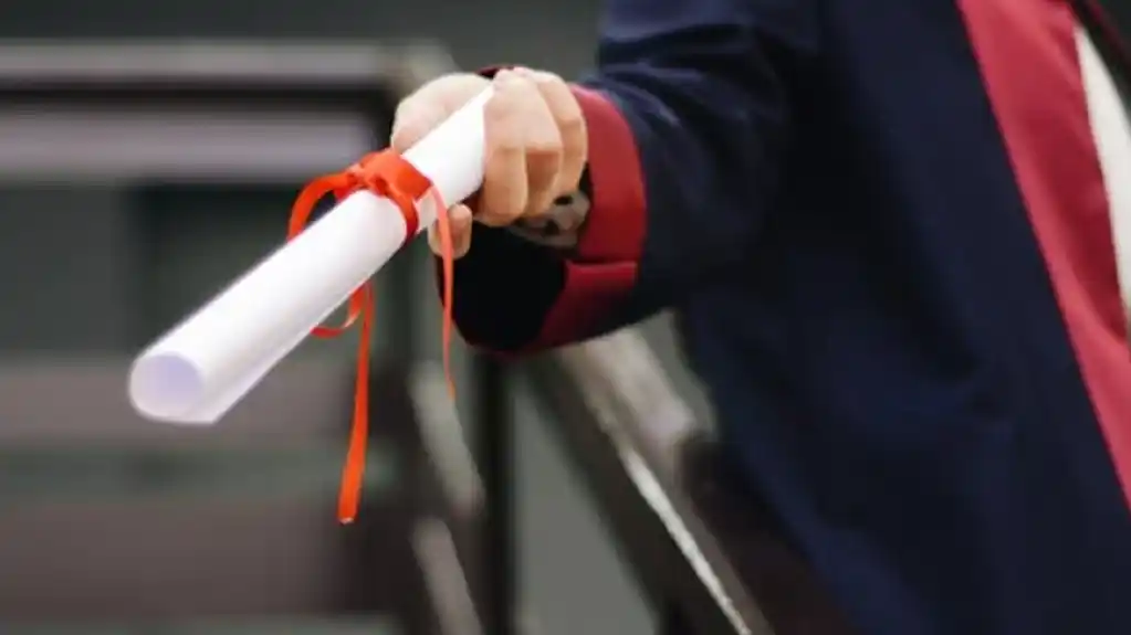 Istraga protiv 121 lica zbog sumnjivih diploma